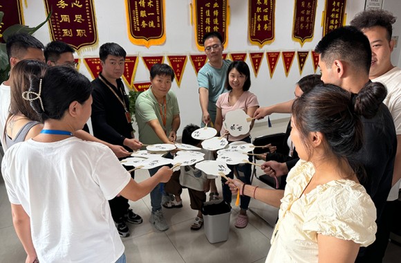 七夕小確幸！山東兆通與你共繪非遺漆扇，共赴美好未來